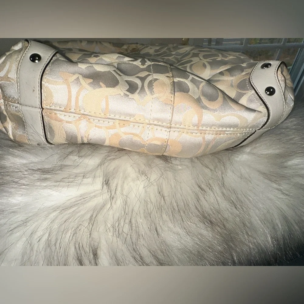 COACH Pearl White + Beige Canvas and Leather Carly Hobo Bag No H09873-F13981 - Picture 4 of 16